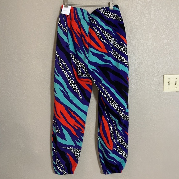 Nike NSW Pants Fleece Airloom
Women's cheetah multiple patterns retro - Picture 8 of 8